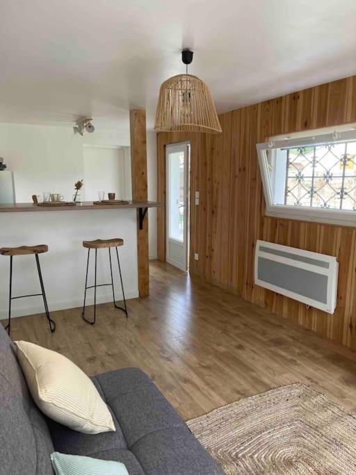 Вилла Maisonnette Avec Jardin A Арес Экстерьер фото